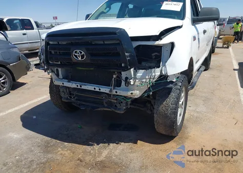 2012 Toyota Tundra Grade 5.7L V8 из США, поврежденный, VIN 5TFCY5F12CX012911